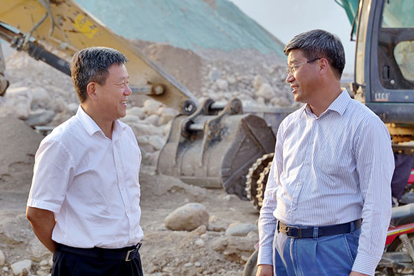 郭書(shū)佩書(shū)記